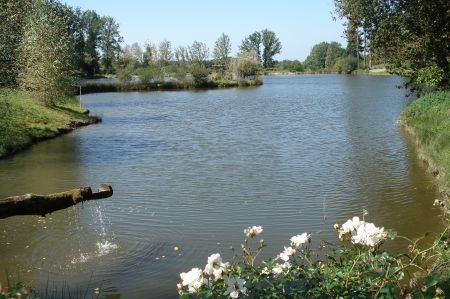 L'étang de Nadine et Georges MACARY  pour concours de pêche à Concèze. Etang privé de 1 ha pour la pêche situé a moins d'un km du gîte de Leycuras